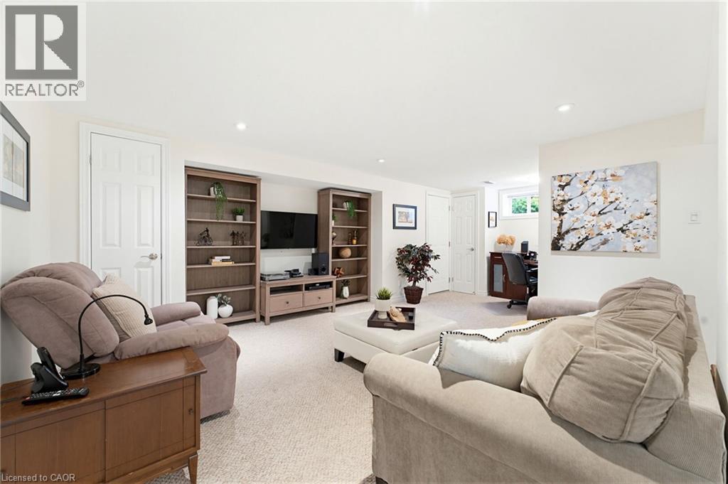 217 UPPER PARADISE Road, Hamilton, Ontario, L9C5C1 — Photo 7
