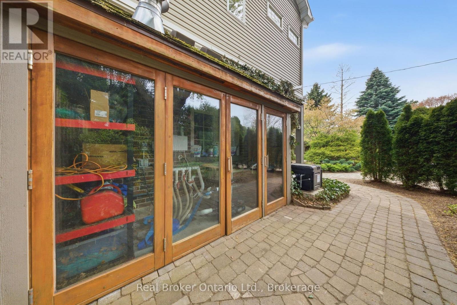 383 NORTH SHORE BOULEVARD W - 39