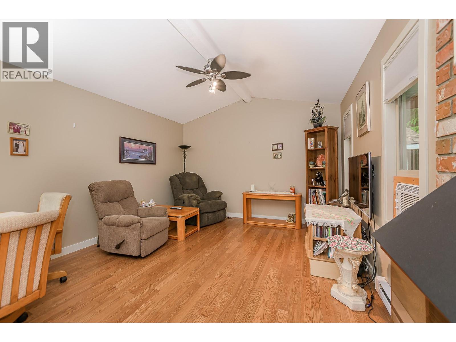 1226 Green Road S - 11
