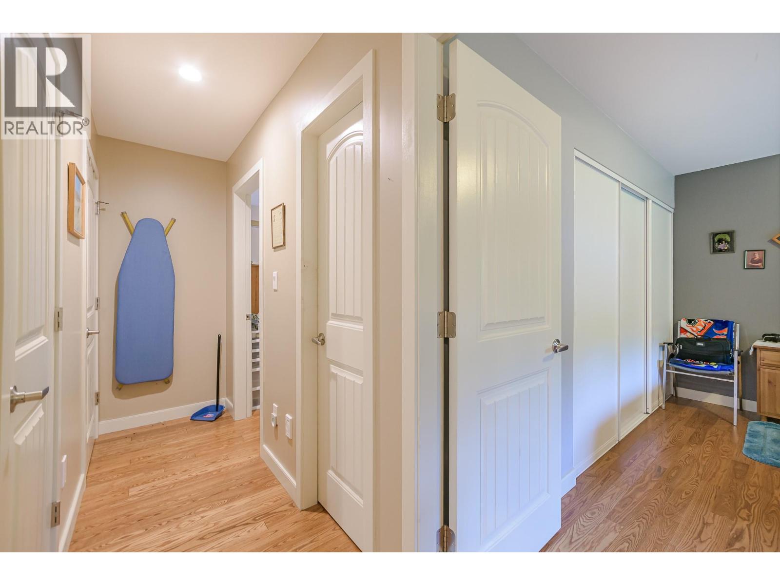  1226 Green Road South, Sicamous