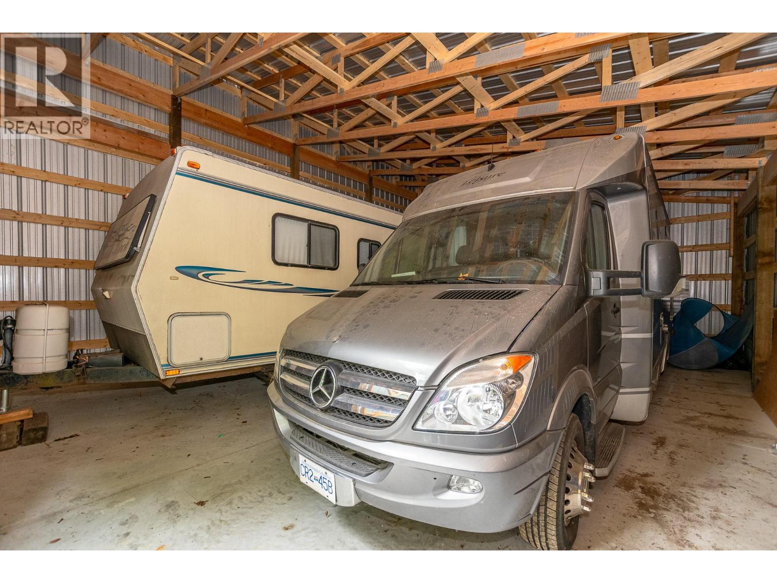  1226 Green Road South, Sicamous