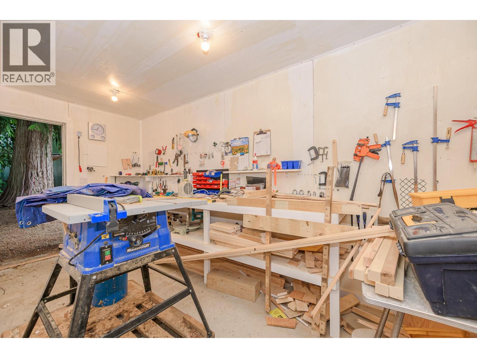  1226 Green Road South, Sicamous