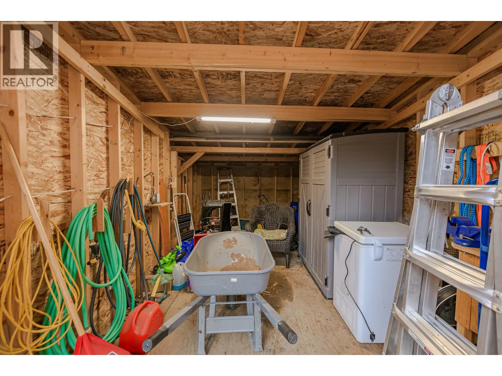  1226 Green Road South, Sicamous