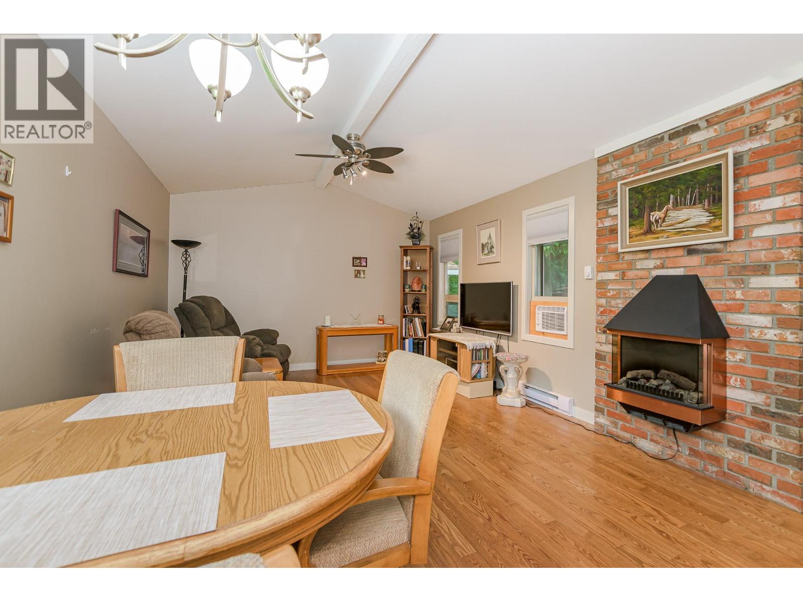  1226 Green Road South, Sicamous