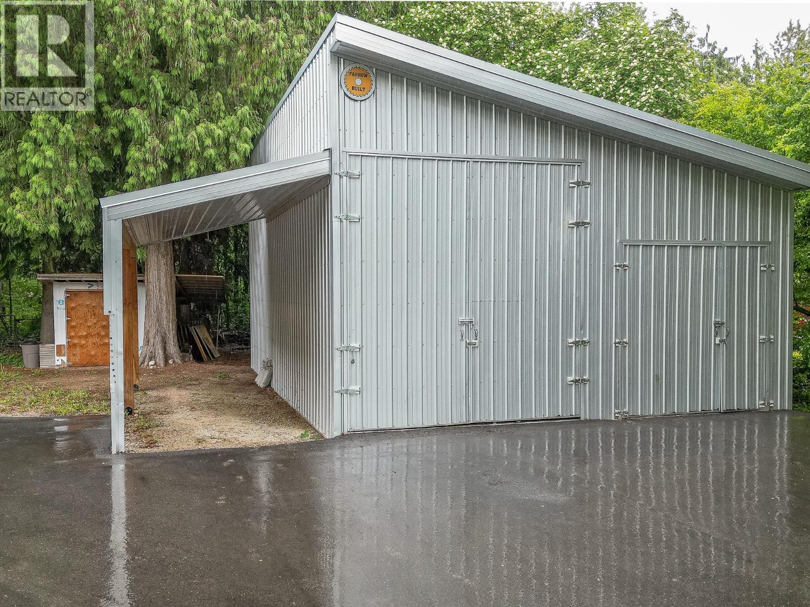 1226 Green Road S - 3
