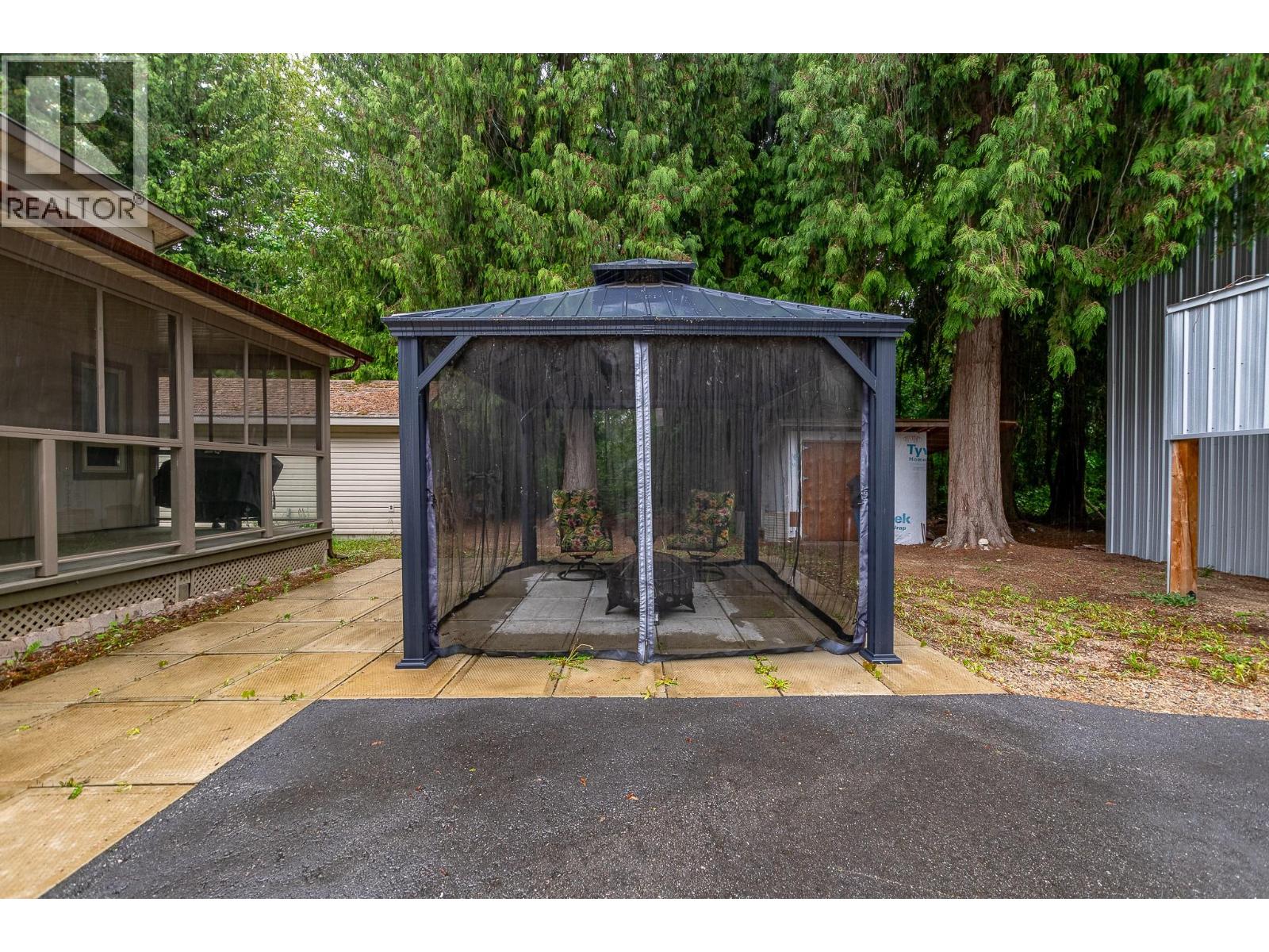 1226 Green Road S - 35