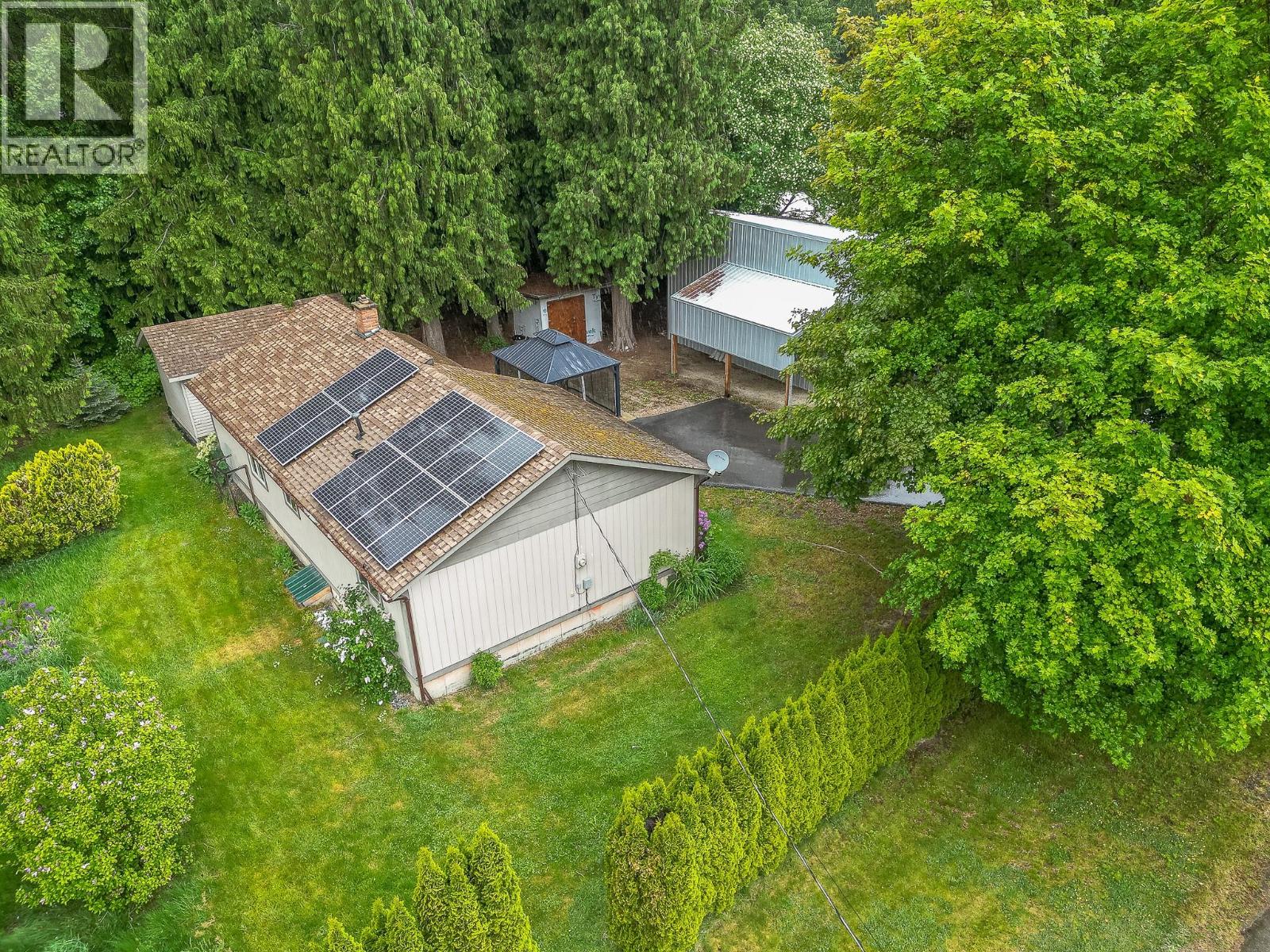  1226 Green Road South, Sicamous