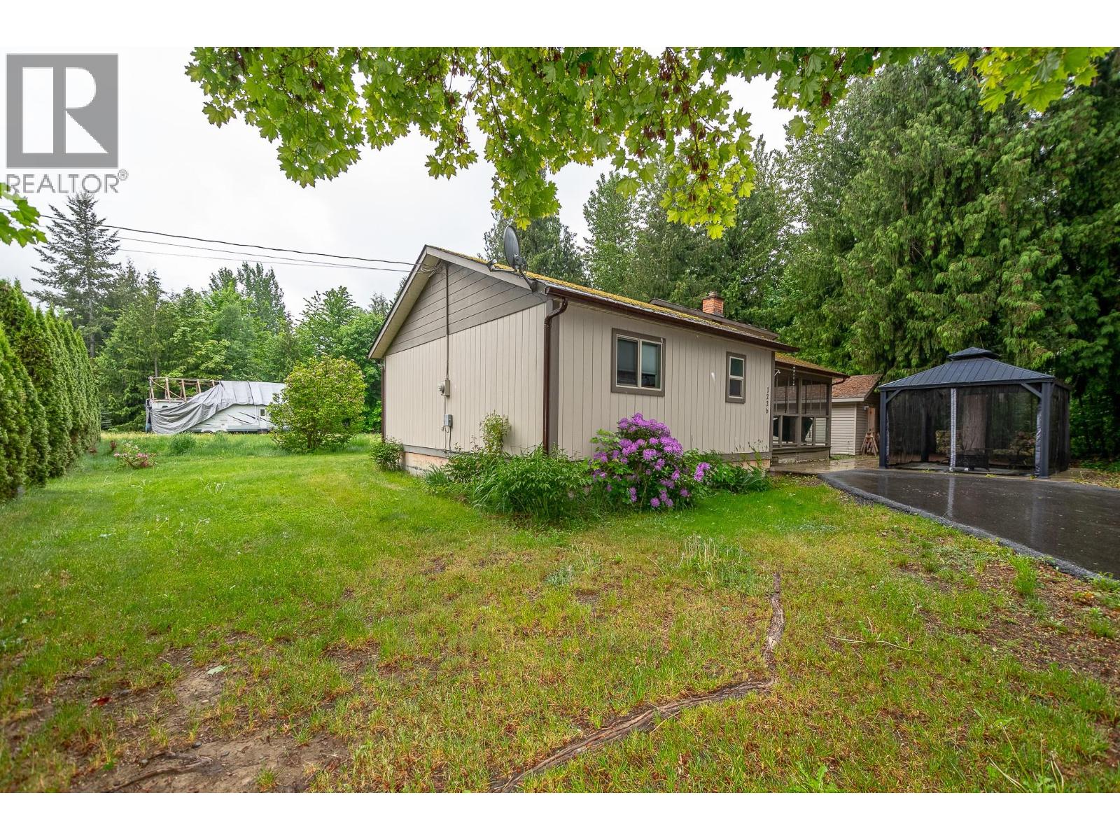 1226 Green Road S - 34