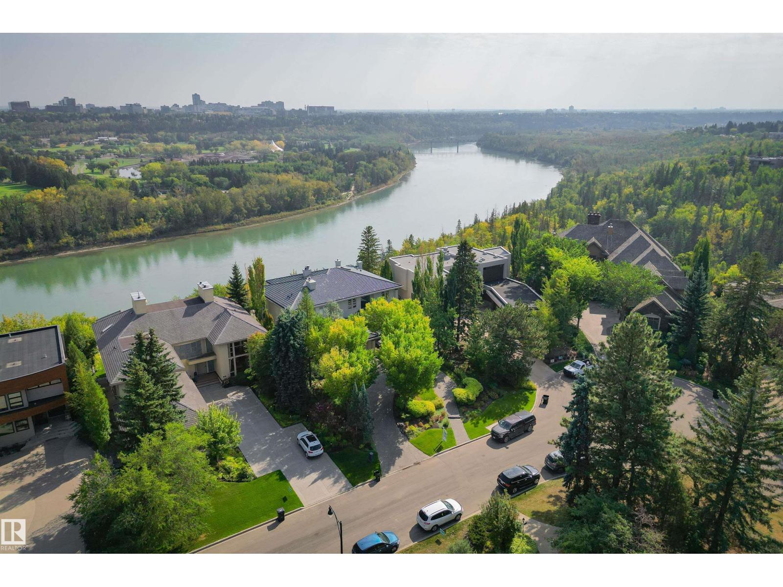 28 RIVERSIDE CR NW, Edmonton