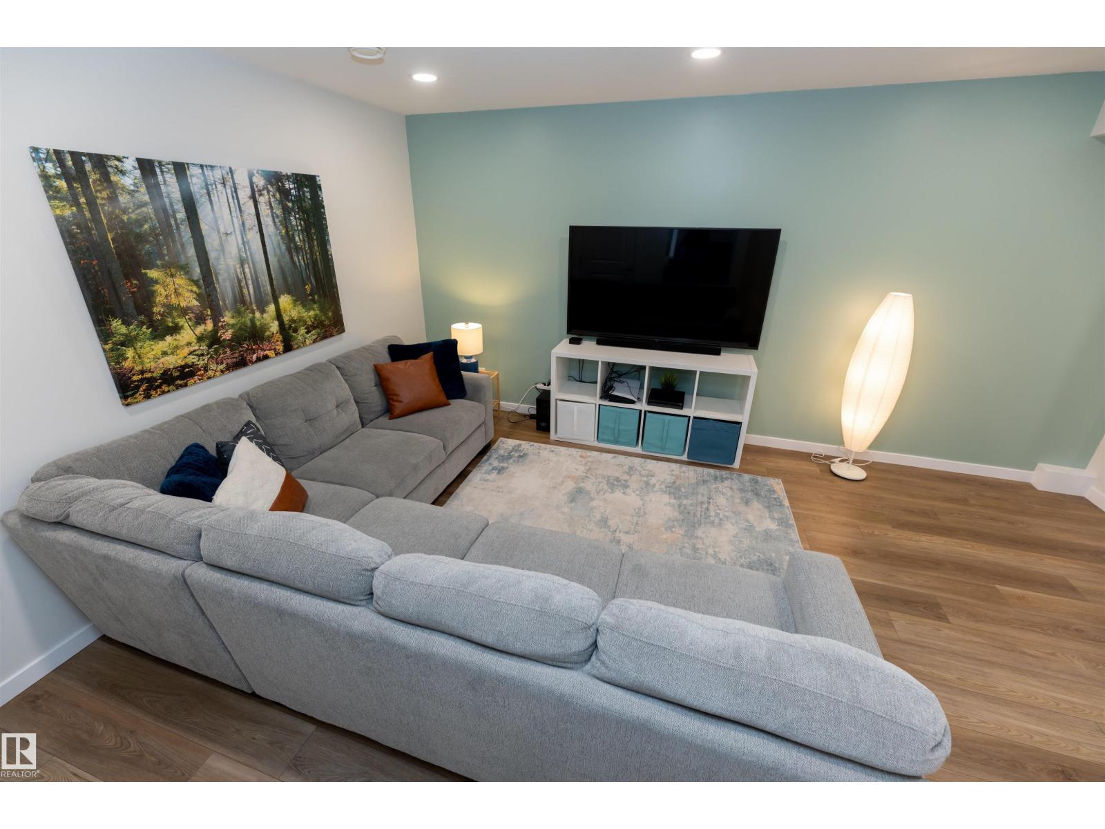 6078 Naden LD NW - 35