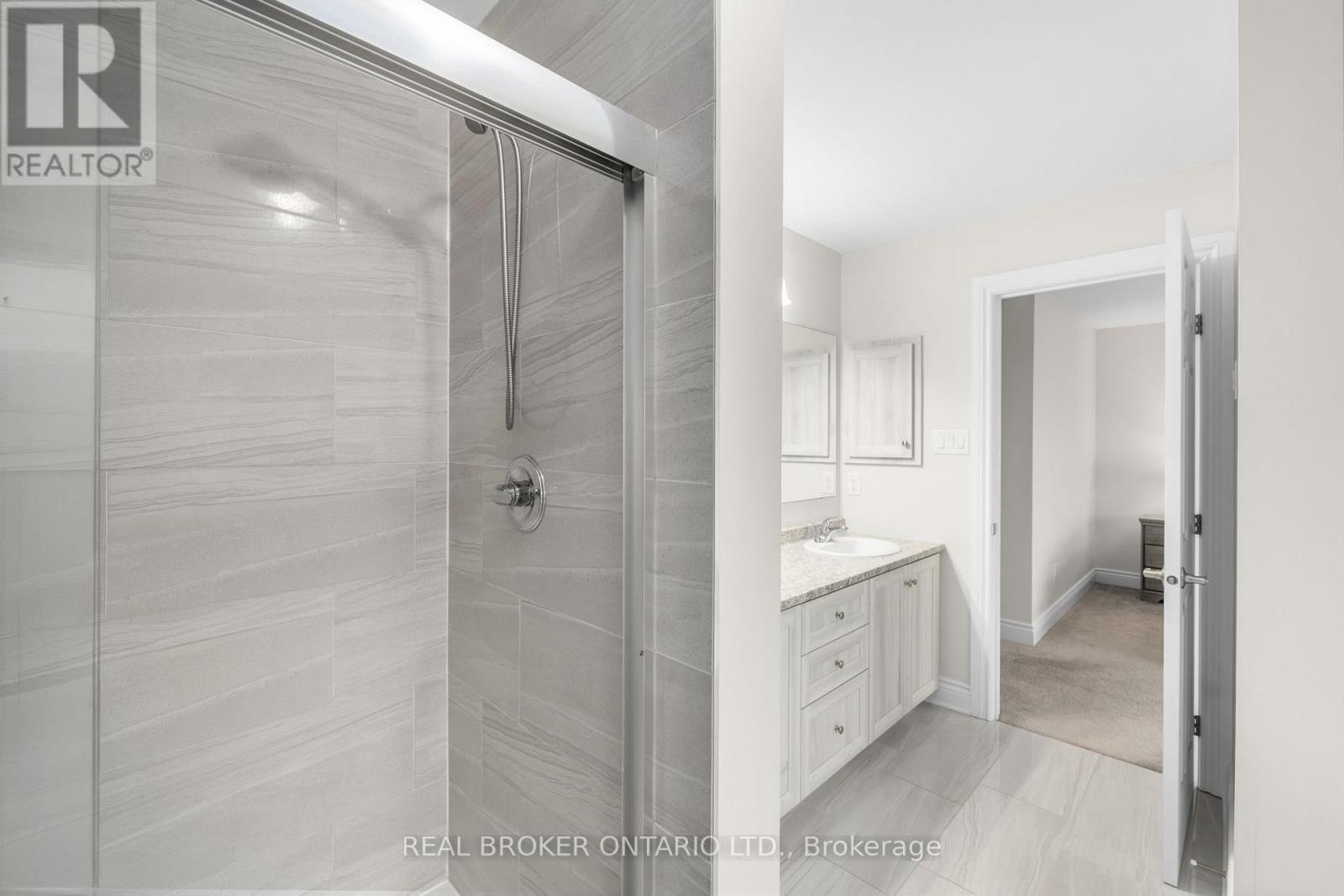 14 PEEVER PLACE - 31