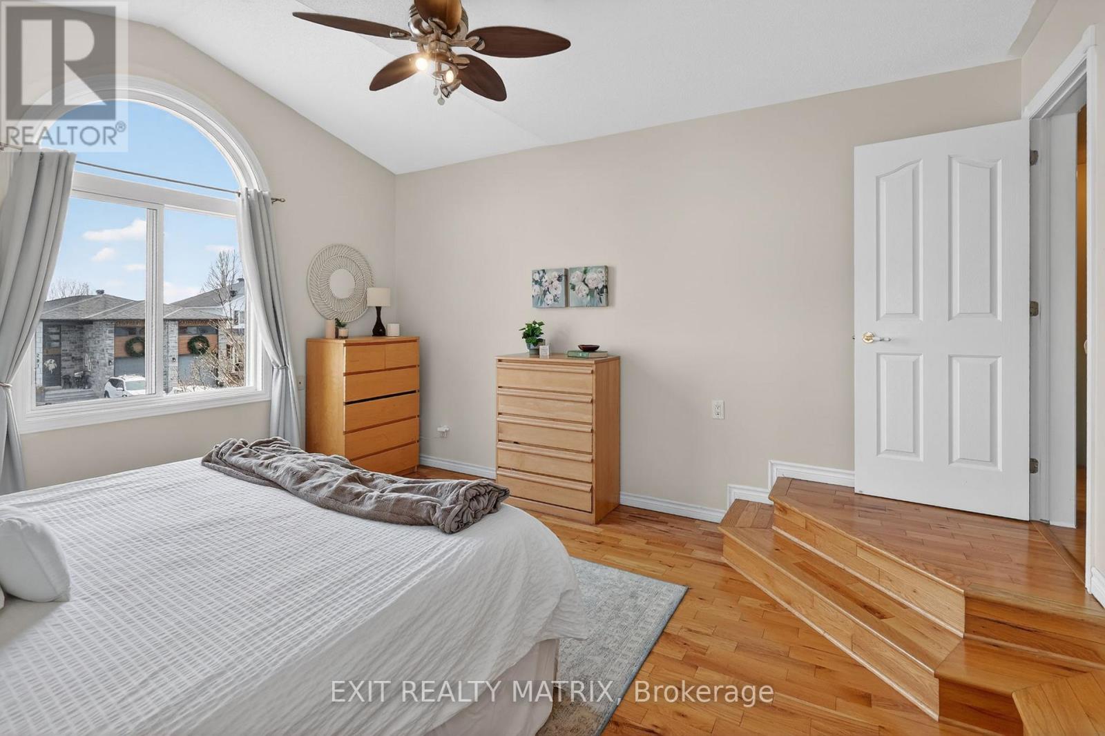 292 STIVER STREET - 11
