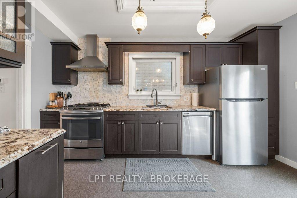 570 FRONTENAC STREET - 11