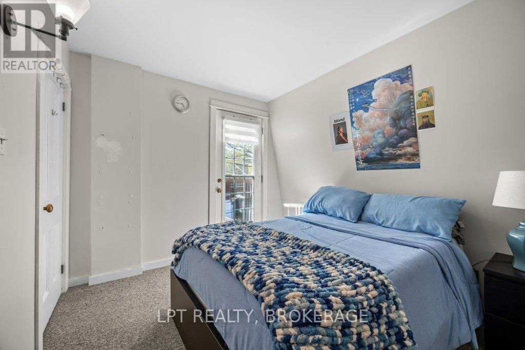 570 FRONTENAC STREET - 20