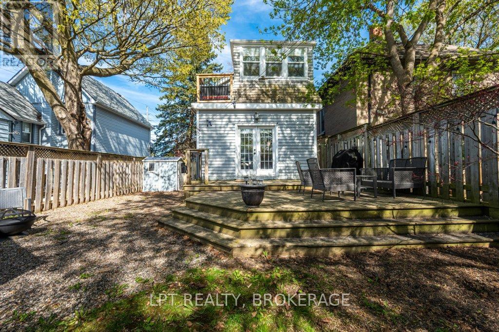 570 FRONTENAC STREET - 34