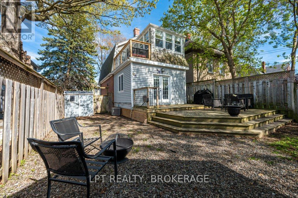 570 FRONTENAC STREET - 35