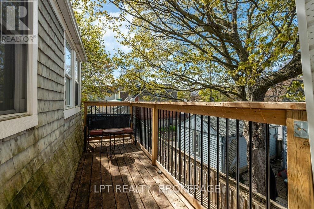 570 FRONTENAC STREET - 36