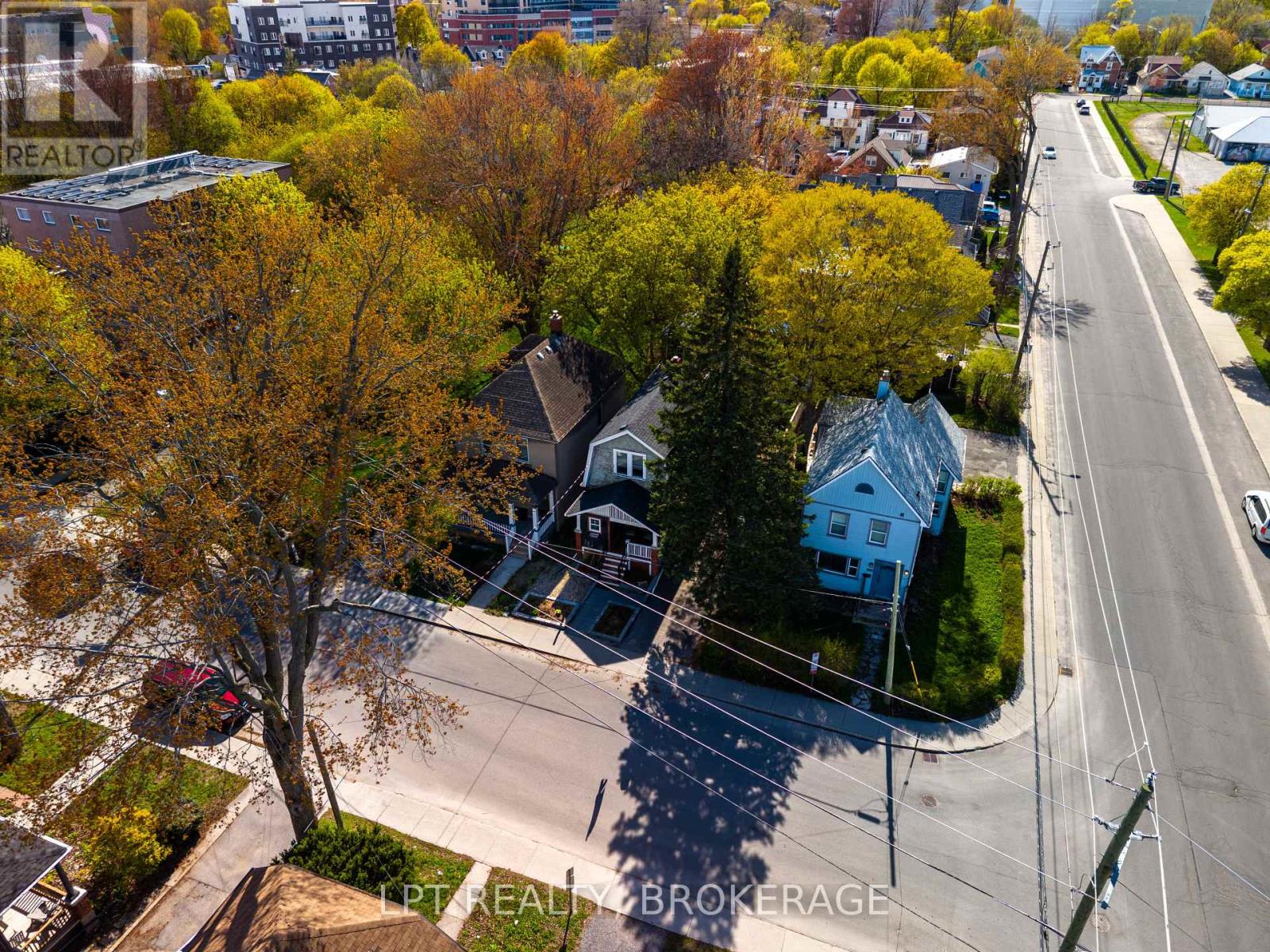 570 FRONTENAC STREET - 38