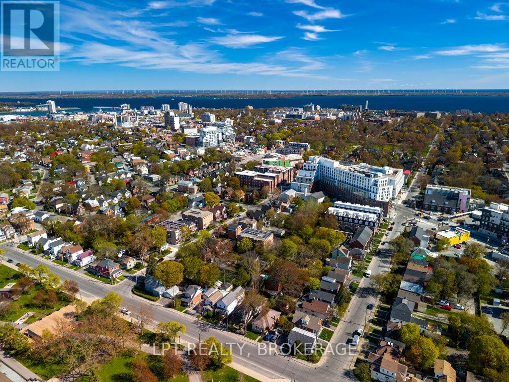 570 FRONTENAC STREET - 40