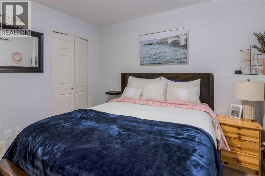 111 Mt Sundance Crescent W - 15