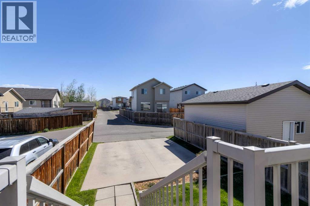 111 Mt Sundance Crescent W - 28
