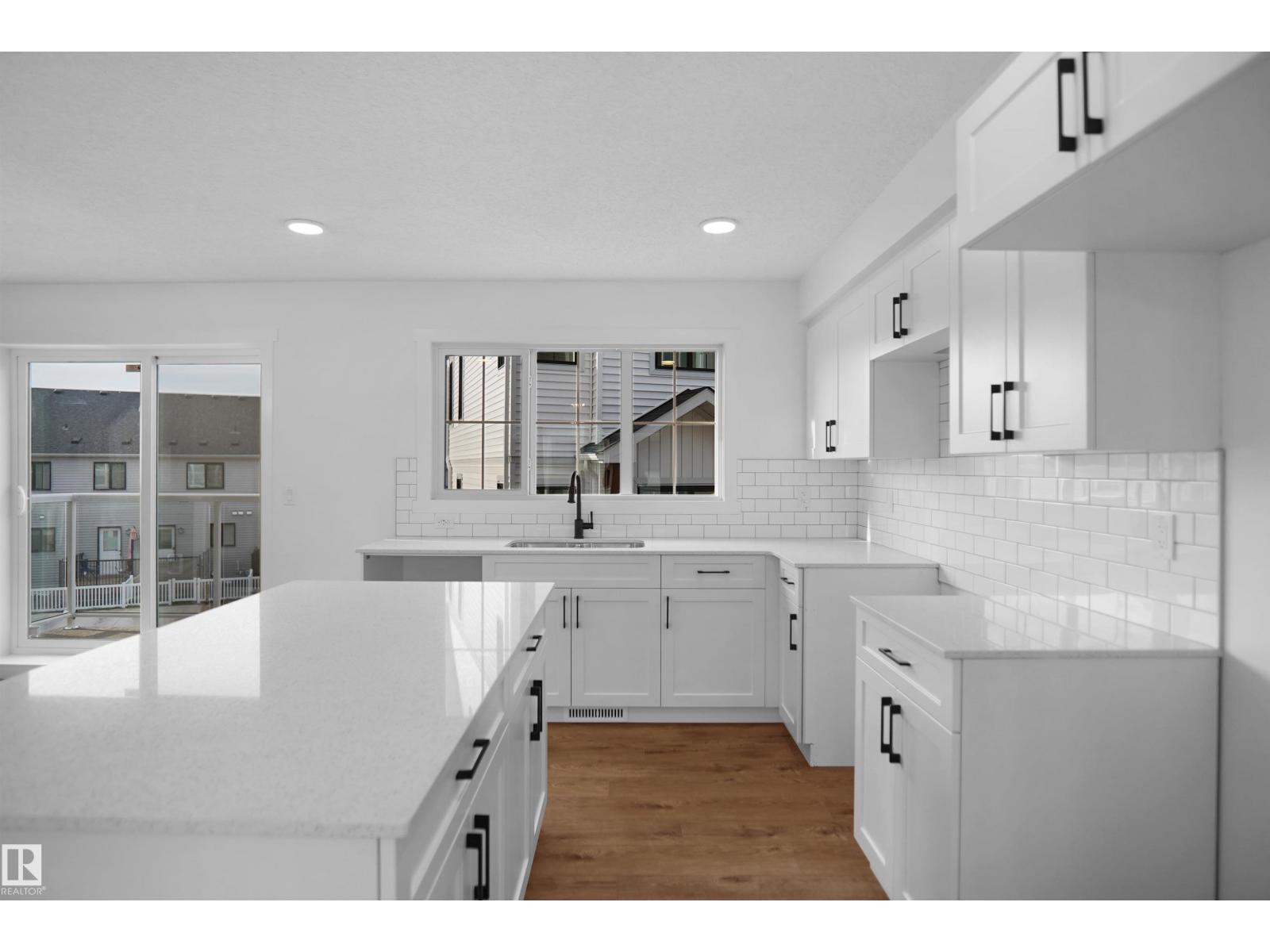 #53 525 SECORD BV NW - 8