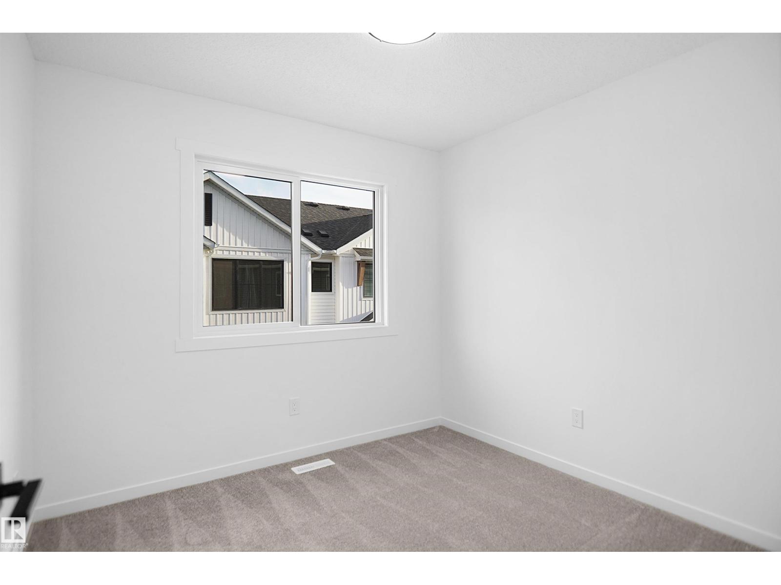 #53 525 SECORD BV NW - 21