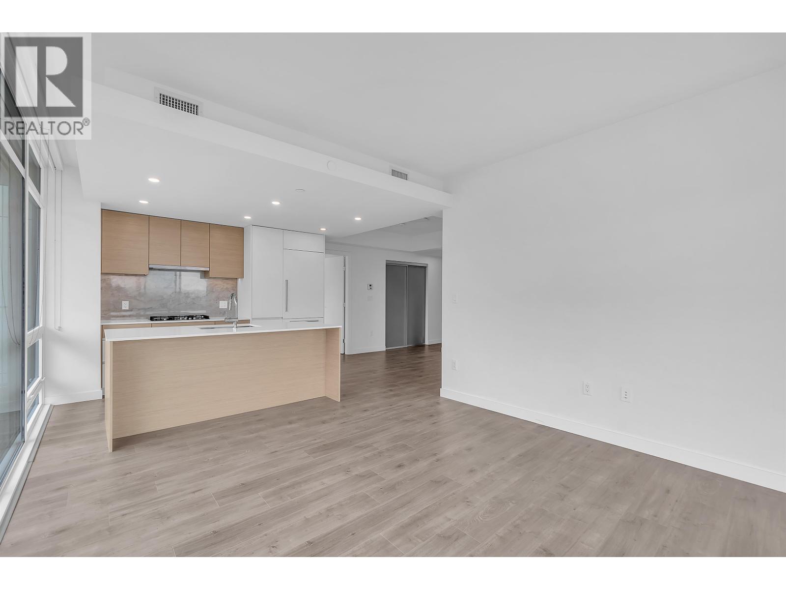 1708 200 KLAHANIE COURT, West Vancouver