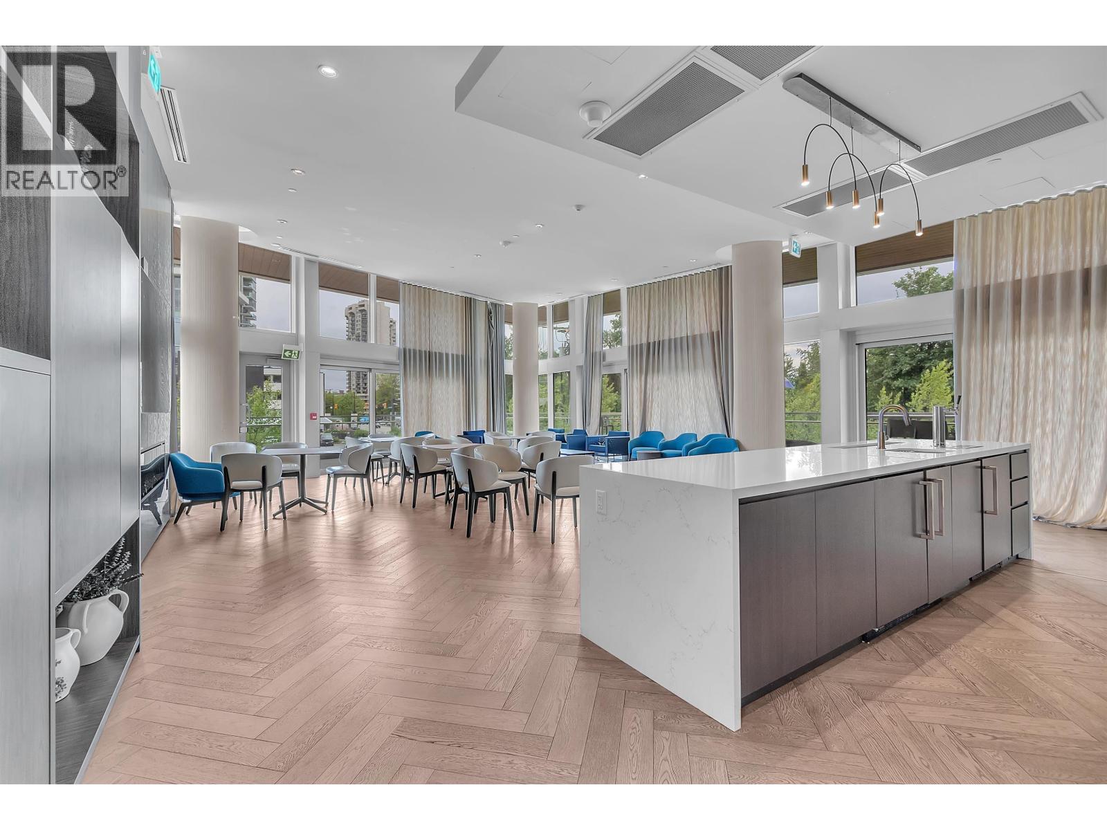 1708 200 KLAHANIE COURT, West Vancouver