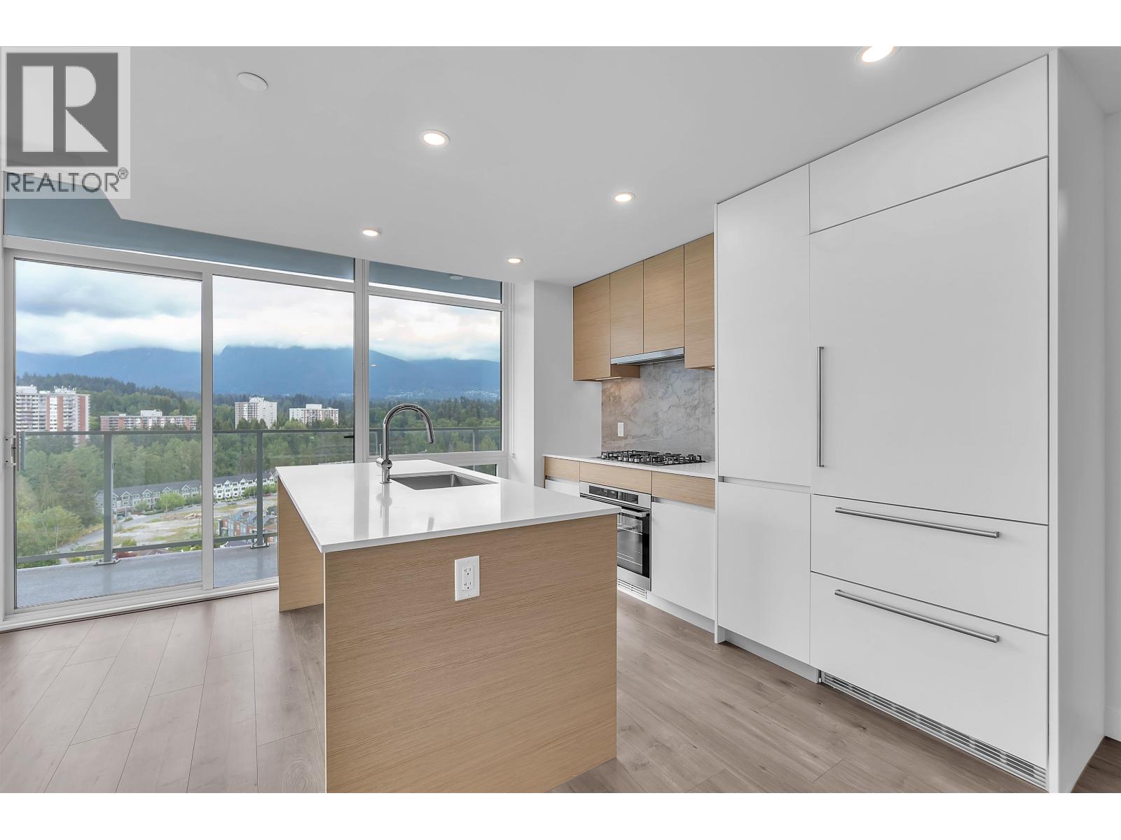 1708 200 KLAHANIE COURT, West Vancouver