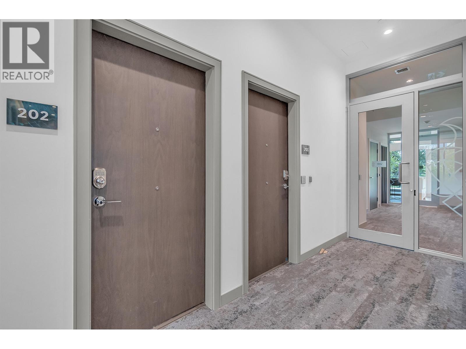 1708 200 KLAHANIE COURT, West Vancouver