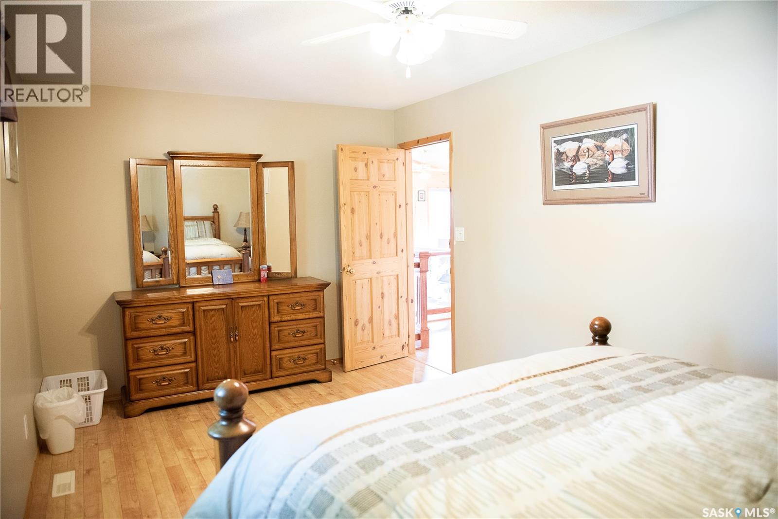 53 Lakeside DRIVE - 23