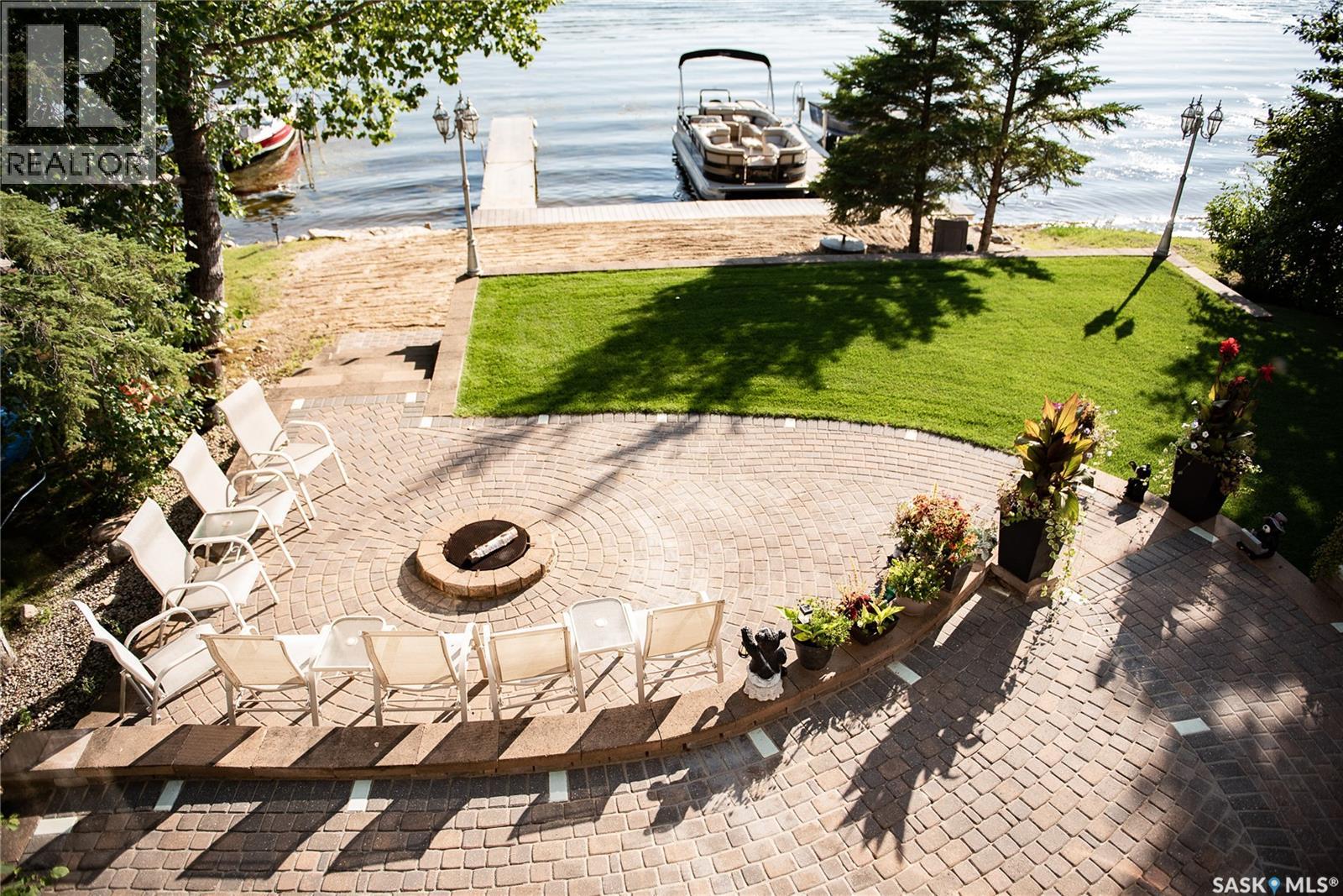 53 Lakeside DRIVE - 48