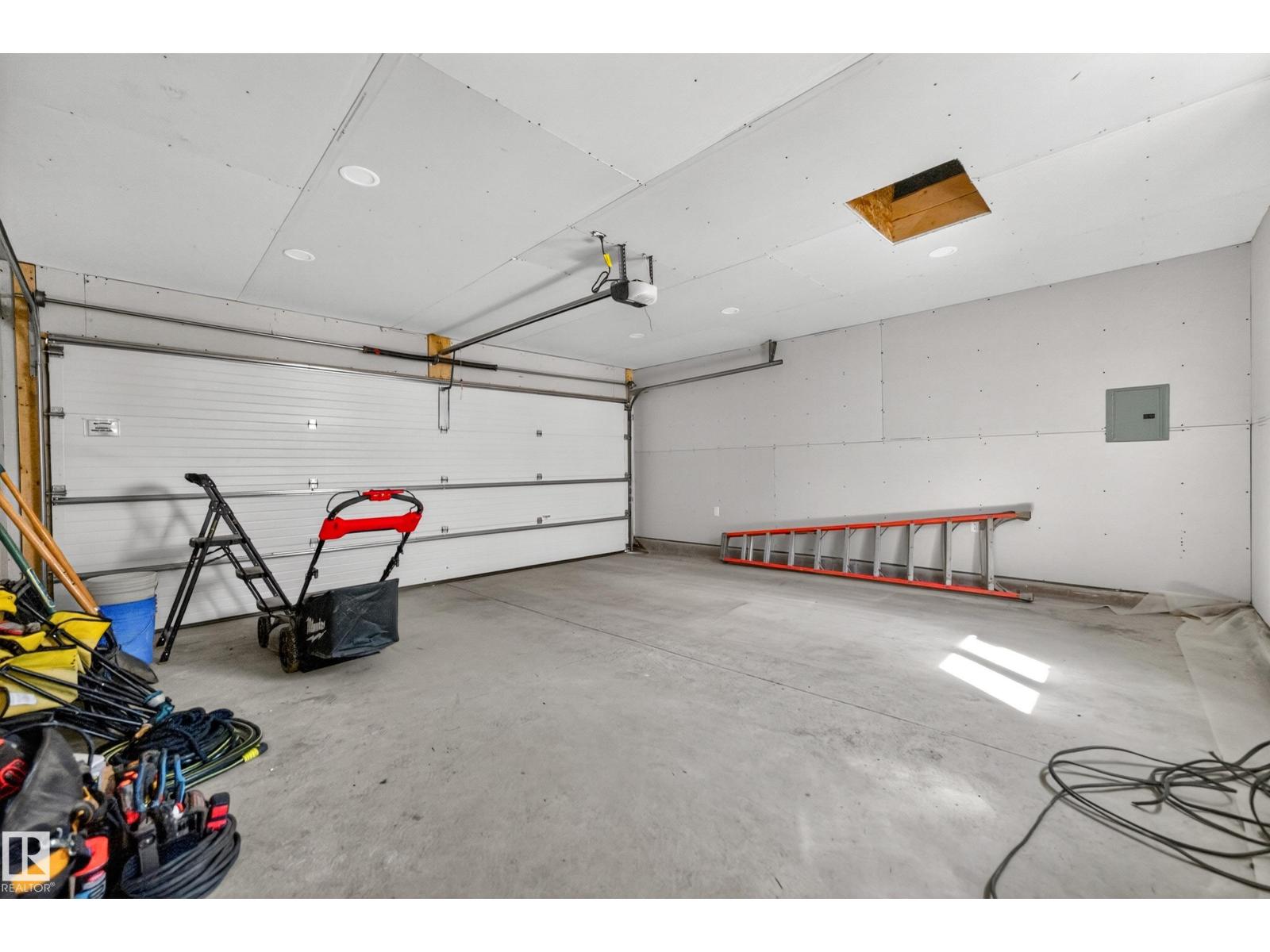 52 PENN PL - 34
