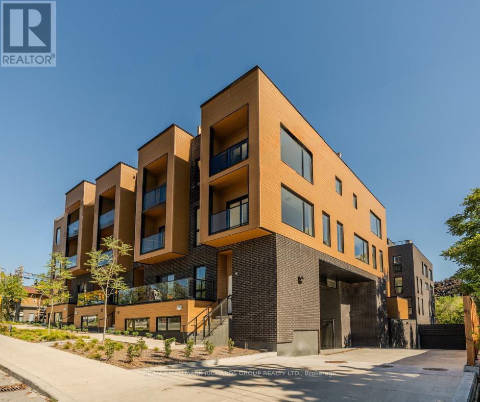 35 - 35 BIRCHCLIFF AVENUE