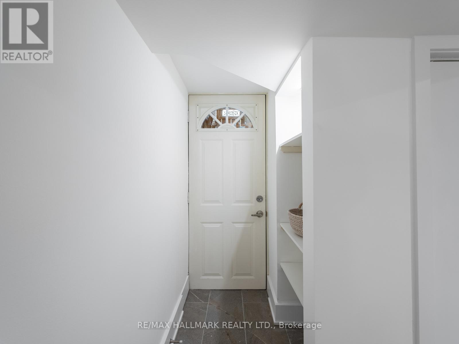 797 CARLAW AVENUE - 39