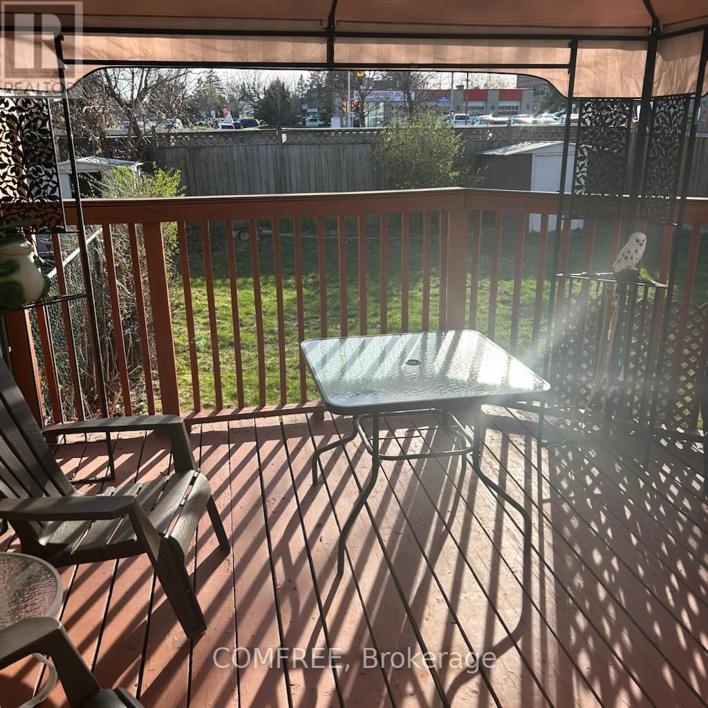 56 FIELDGATE DRIVE - 21