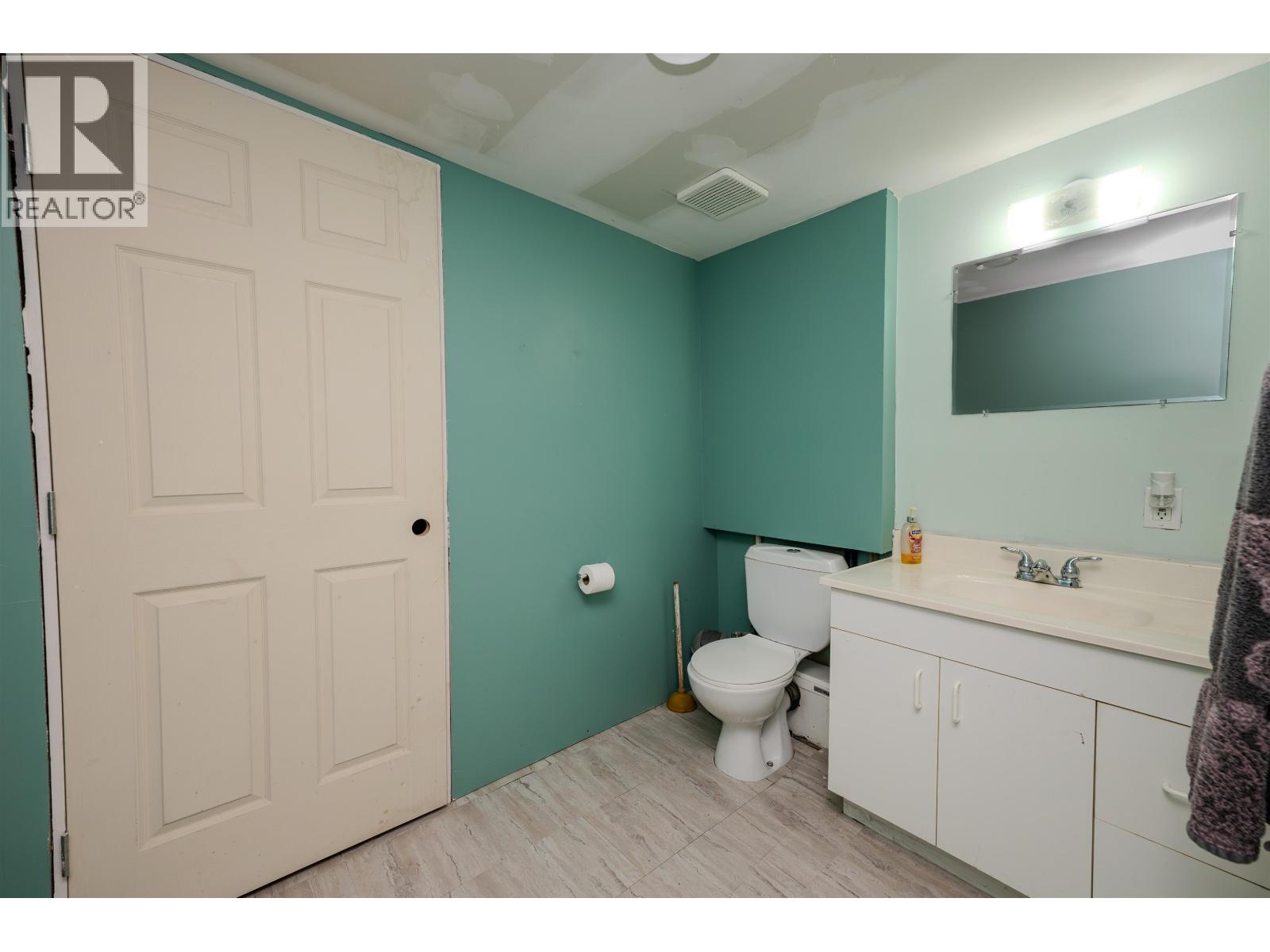 3451 DUNSMUIR ROAD - 30