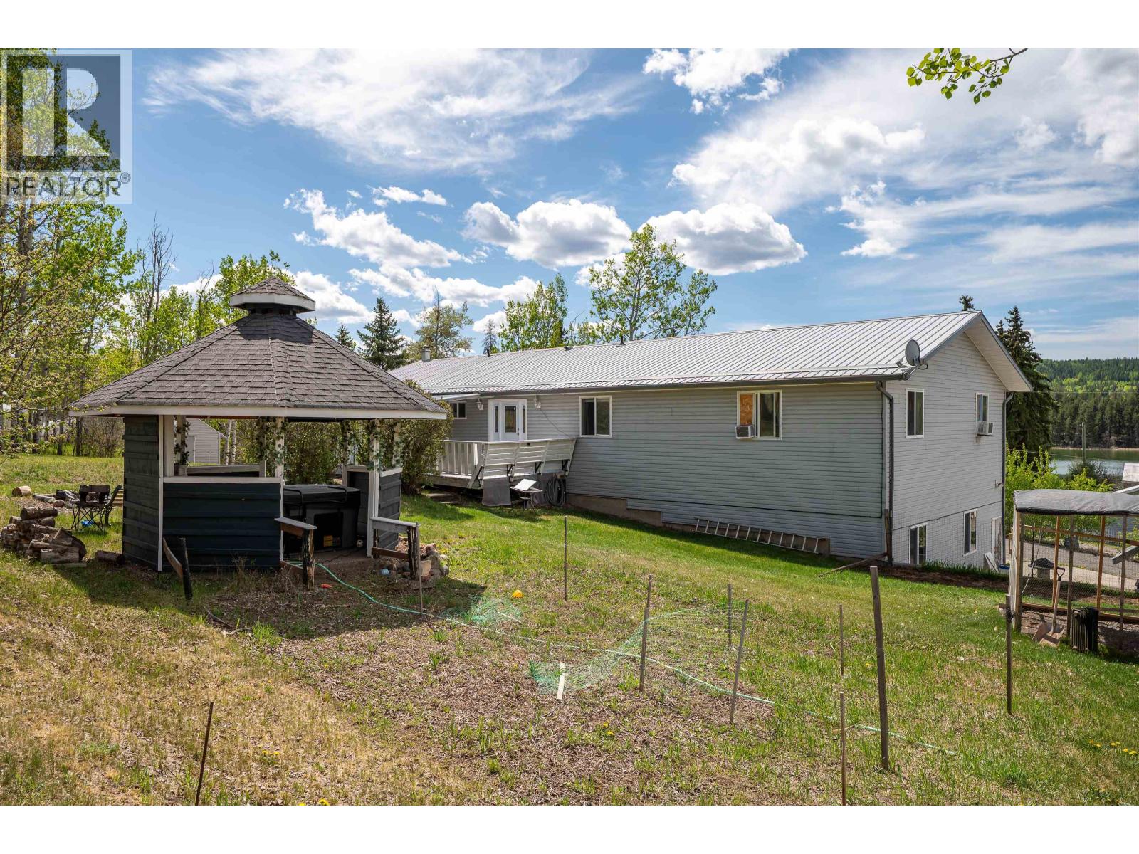3451 DUNSMUIR ROAD - 36