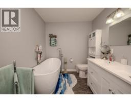 3451 Dunsmuir Road, Lac La Hache, BC V0K1T1 Photo 22