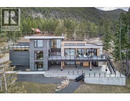 2pc Bathroom - 8799 Grainger Road, Canal Flats, BC V0B1B0 Photo 6