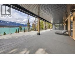8799 Grainger Road, Canal Flats, BC V0B1B0 Photo 98