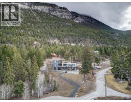 Gym - 8799 Grainger Road, Canal Flats, BC V0B1B0 Photo 22