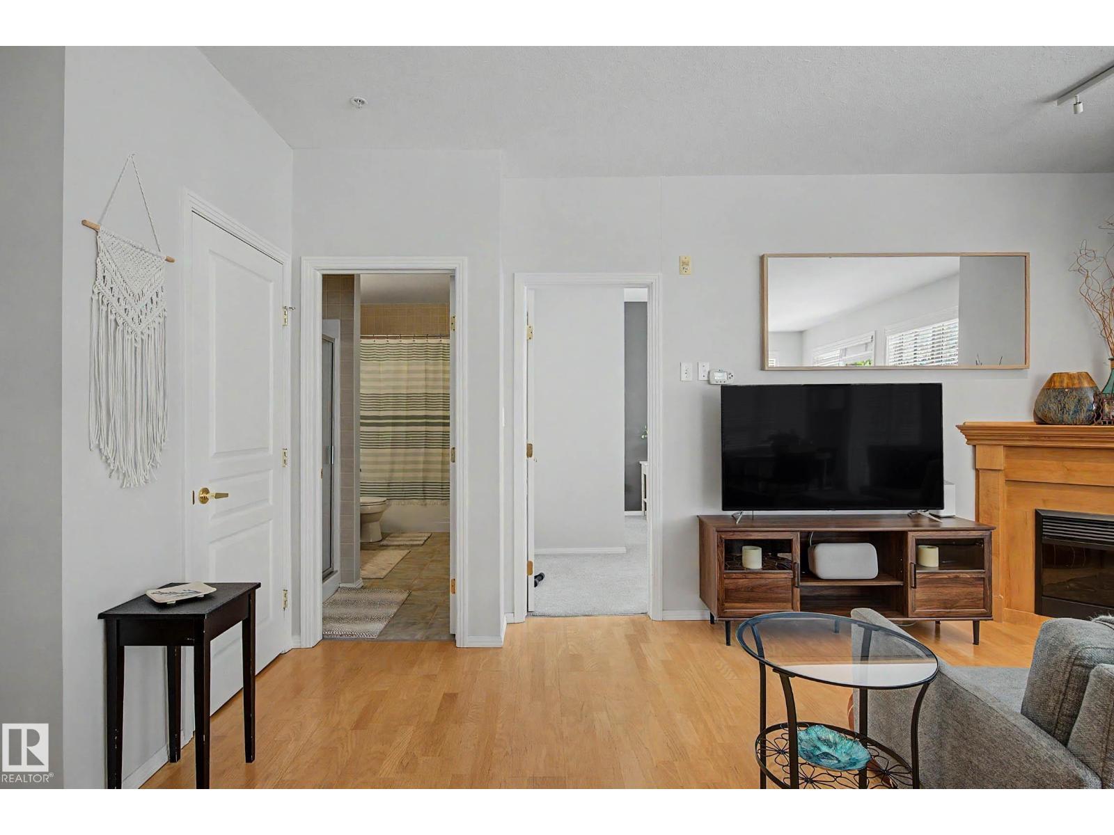 #334 10023 110 ST NW - 21