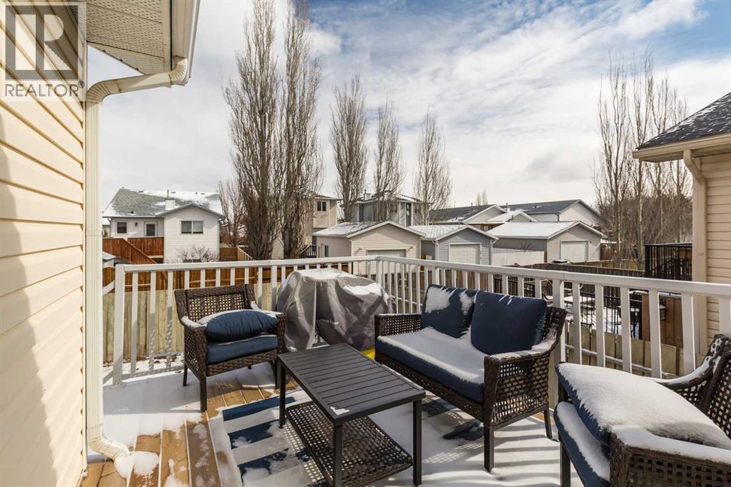 53 St James Crescent N - 21