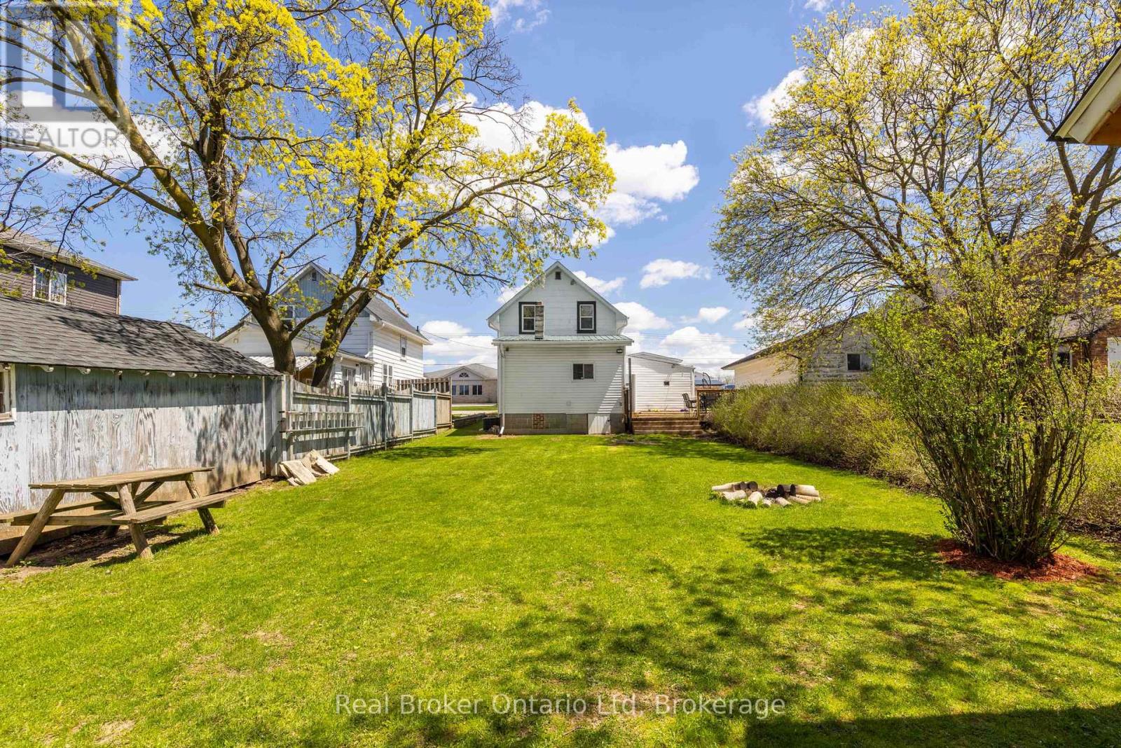 712 9TH AVENUE E - 25