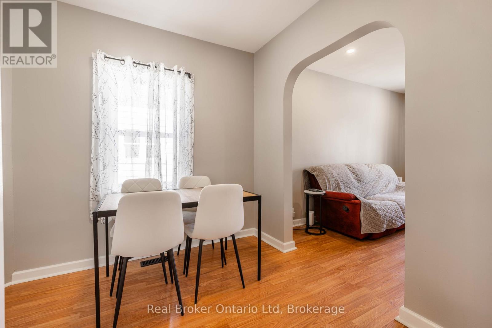 712 9TH AVENUE E - 7