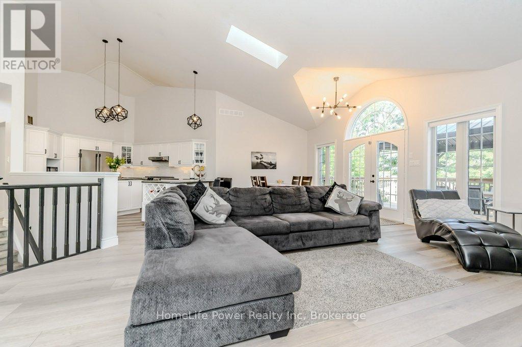 16 ELDERBERRY COURT - 13