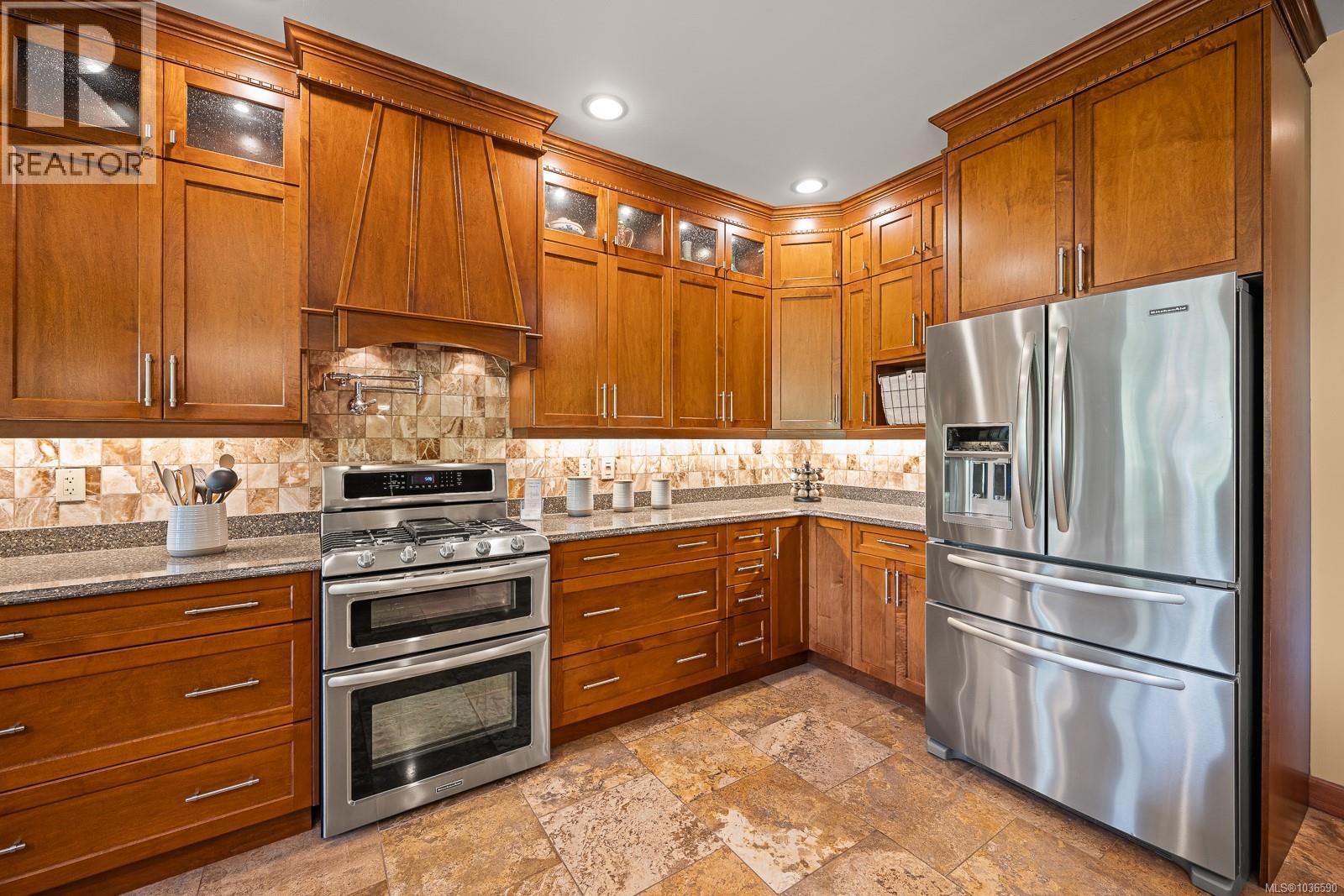 2480 England Rd, Courtenay