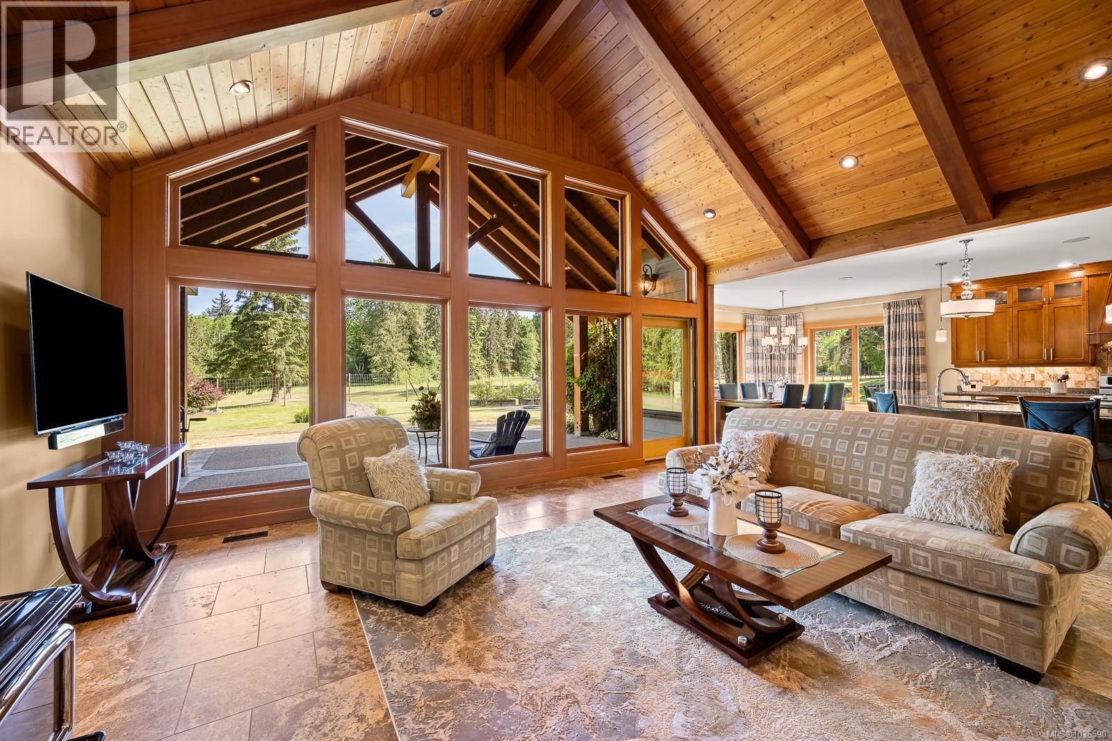2480 England Rd, Courtenay